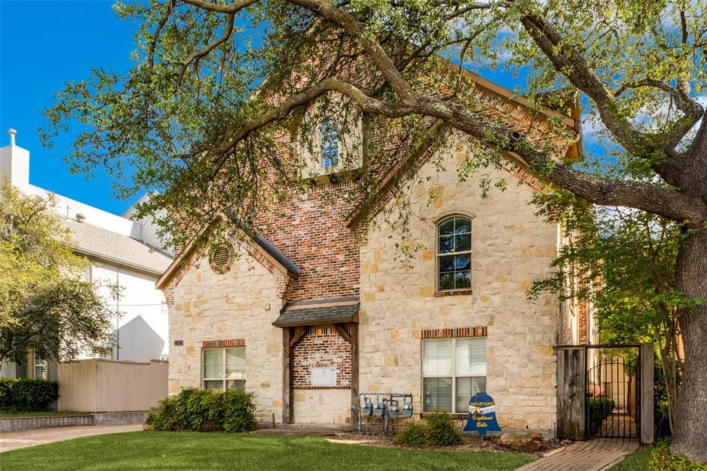 Photo of 3305 Rosedale Avenue #1, University Park, TX 75205 (MLS # 21234414)