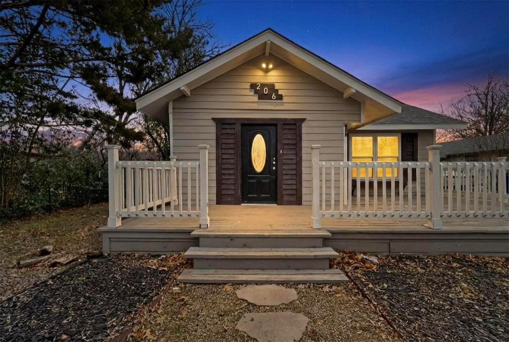 Town - Waxahachie - Residential