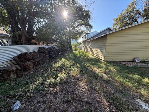 Tiny photo for 751 N Race Street, Stephenville, TX 76401 (MLS # 21099465)