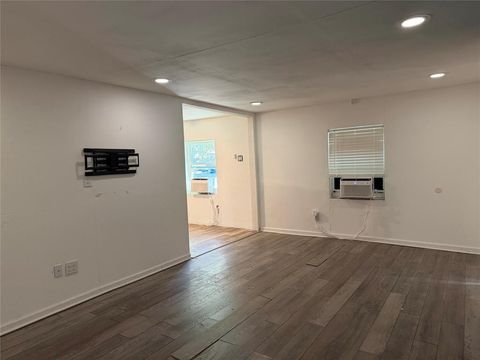 Tiny photo for 751 N Race Street, Stephenville, TX 76401 (MLS # 21099465)