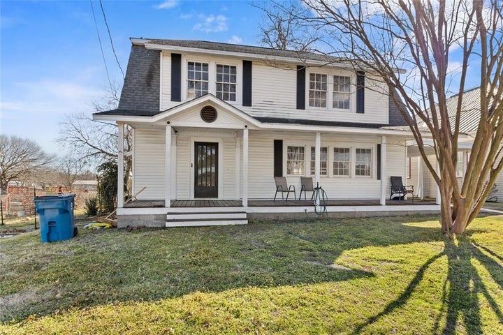 Photo 1 of 22 — 206 S Avenue B, Wortham, TX 76693