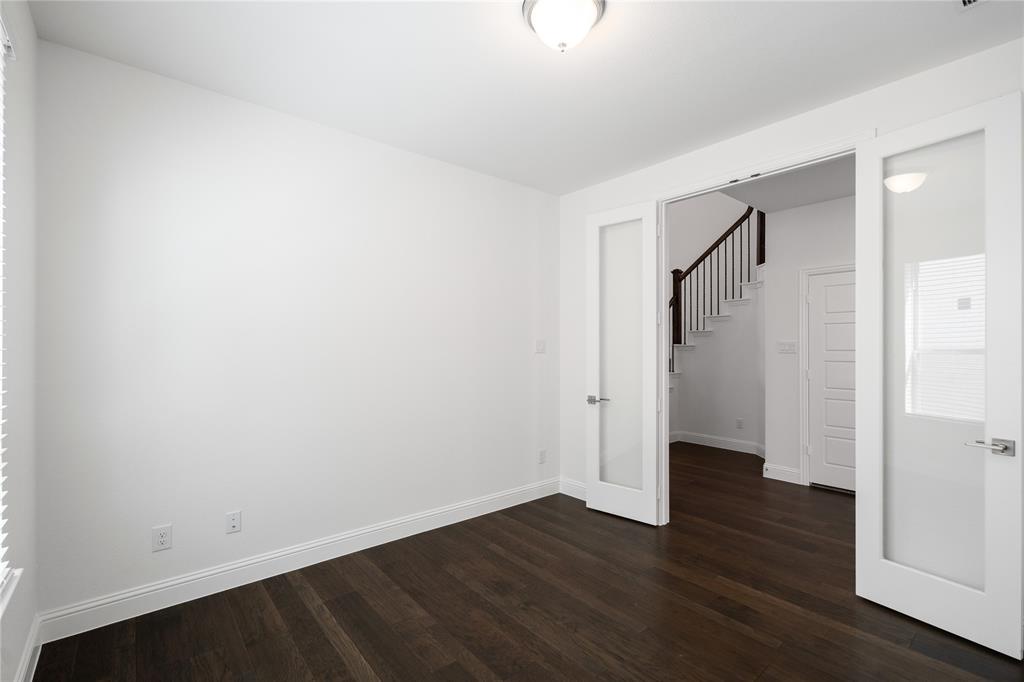 Valencia on the Lake - Residential