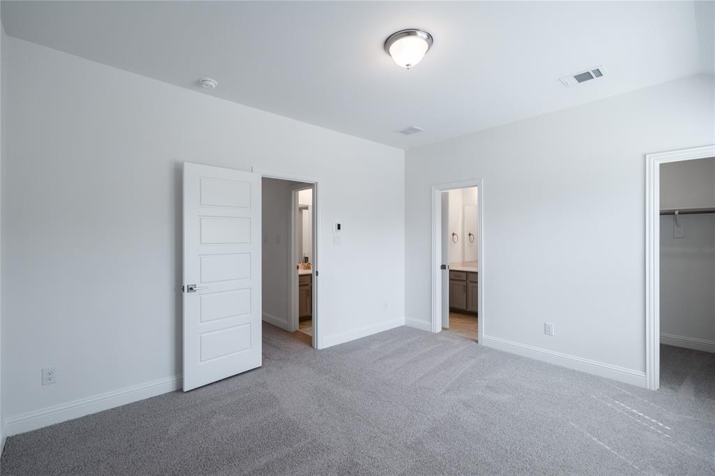 Valencia on the Lake - Residential