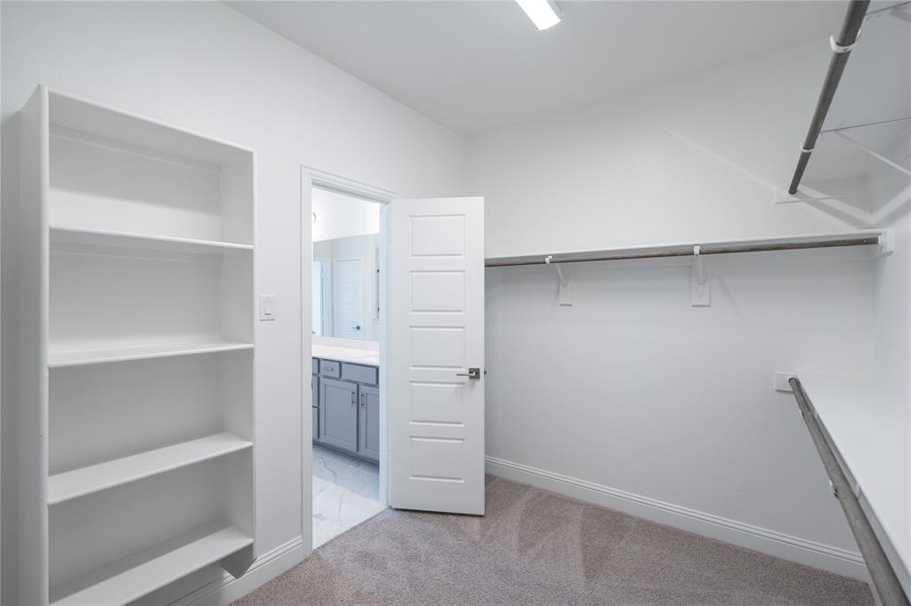 Valencia on the Lake - Residential