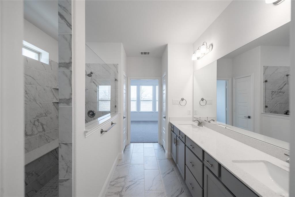 Valencia on the Lake - Residential