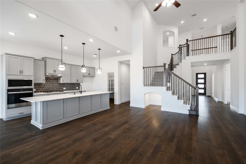 Valencia on the Lake - Residential