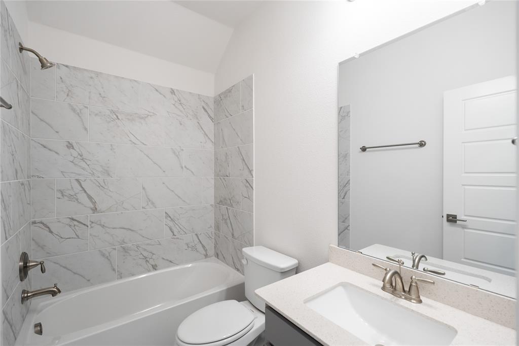 Valencia on the Lake - Residential