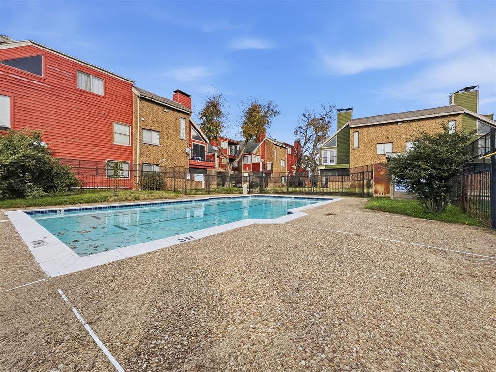 9835 Walnut Street 208