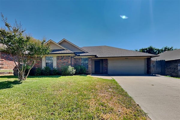 8228 WILLIS LN, WATAUGA, TX 76148 - Image 95705278fbb26556b6899f9fd1a97aba/4065727187