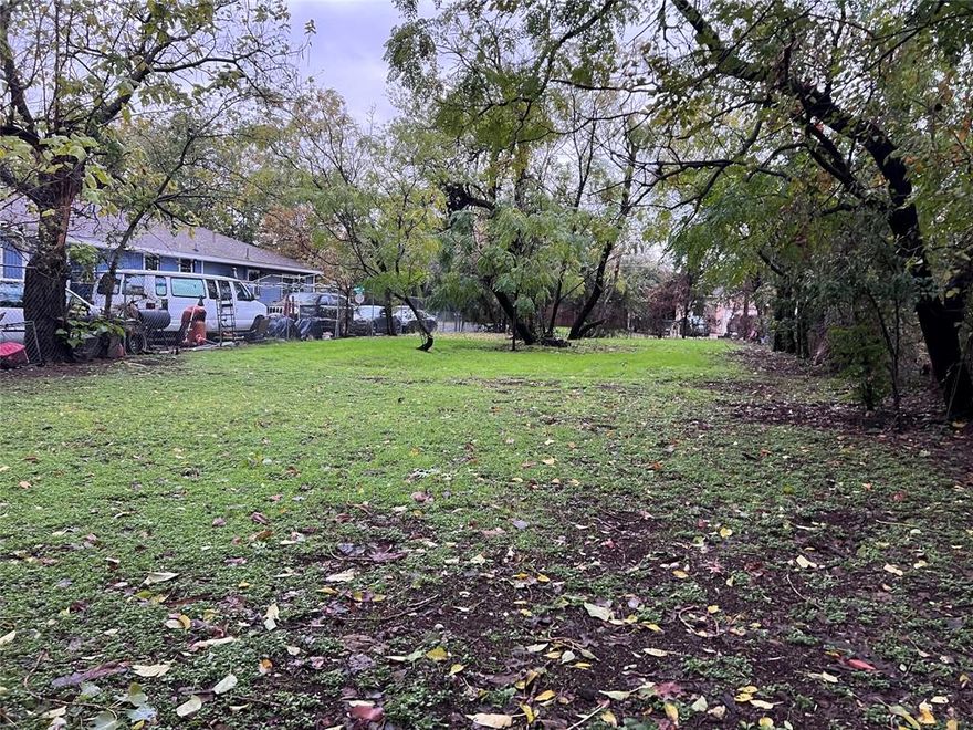 Prime development opportunity in a rapidly growing area near Trinity Groves and the Medical District. This versatile lot offers the rare advantage of dual street frontage, extending from Akron Street to Bedford Street, providing added flexibility for access and future development, with primary access from Bedford Street. Located minutes from a wide variety of shops, dining, and entertainment, the property also offers quick access to Hampton Rd, I-35, I-30, and the Dallas North Tollway. Enjoy nearby outdoor amenities including Trinity River Trails, Fish Trap Lake, and Mercy Street Sports Complex, all within walking distance. Ideal for builders, investors, or buyers looking to bring their vision to life in a high-demand area.