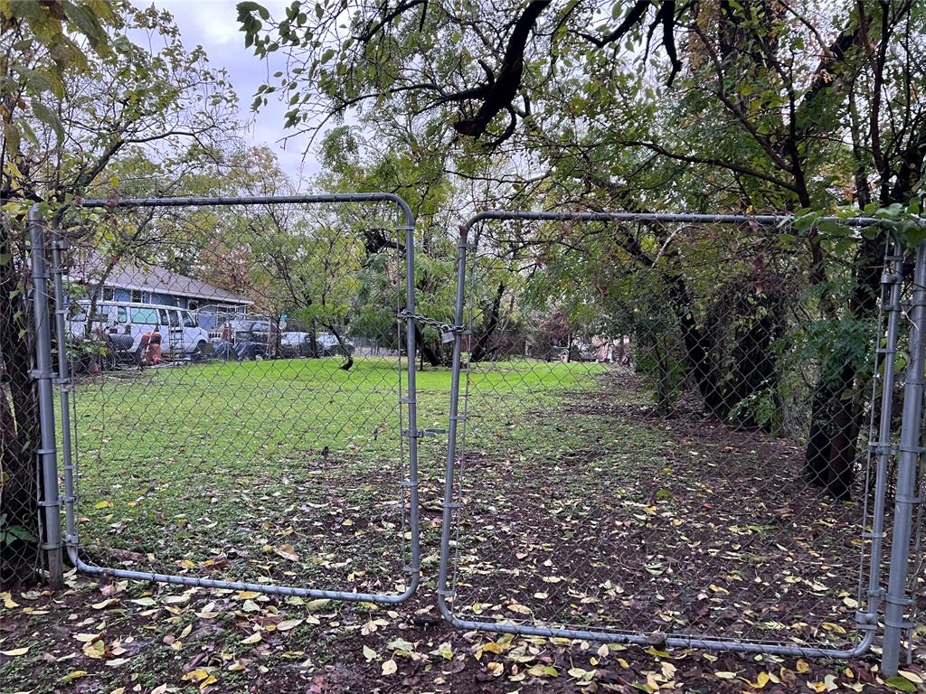 College Park Riggins - Land