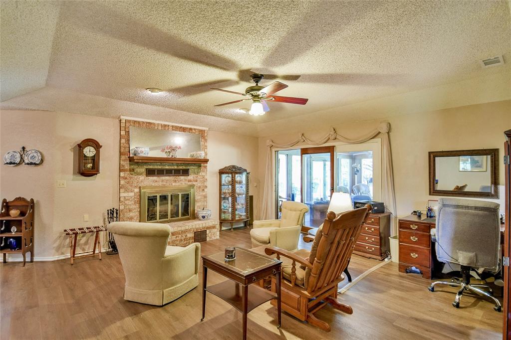 300 Saddleview Court