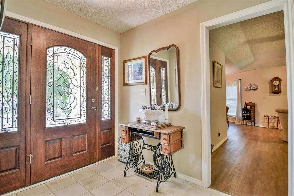 300 Saddleview Court
