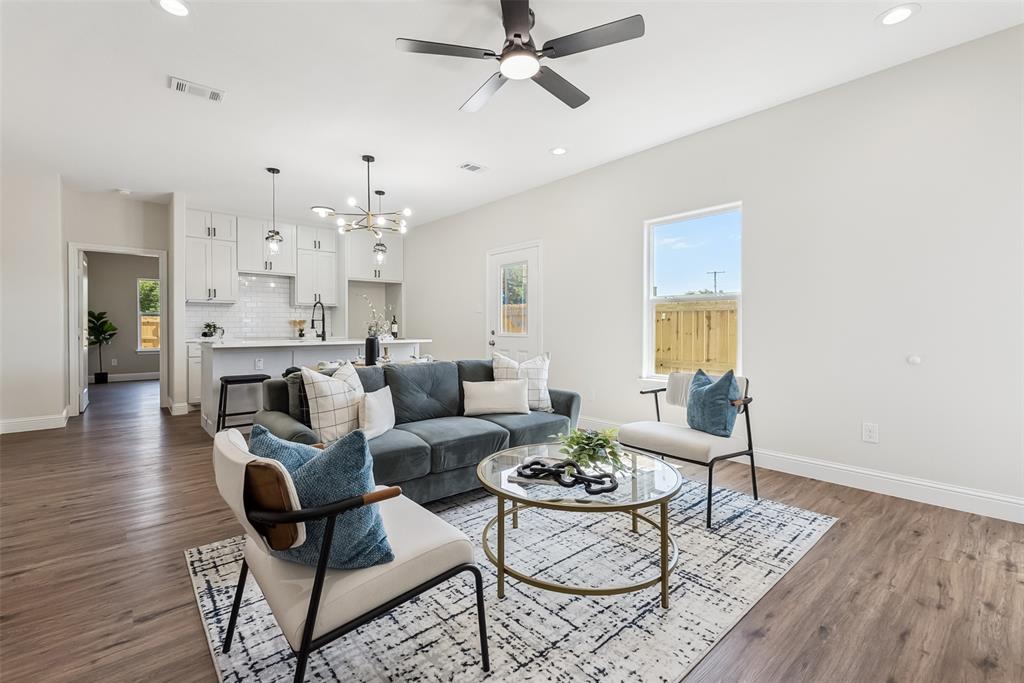 8005-8007 W Elizabeth Lane