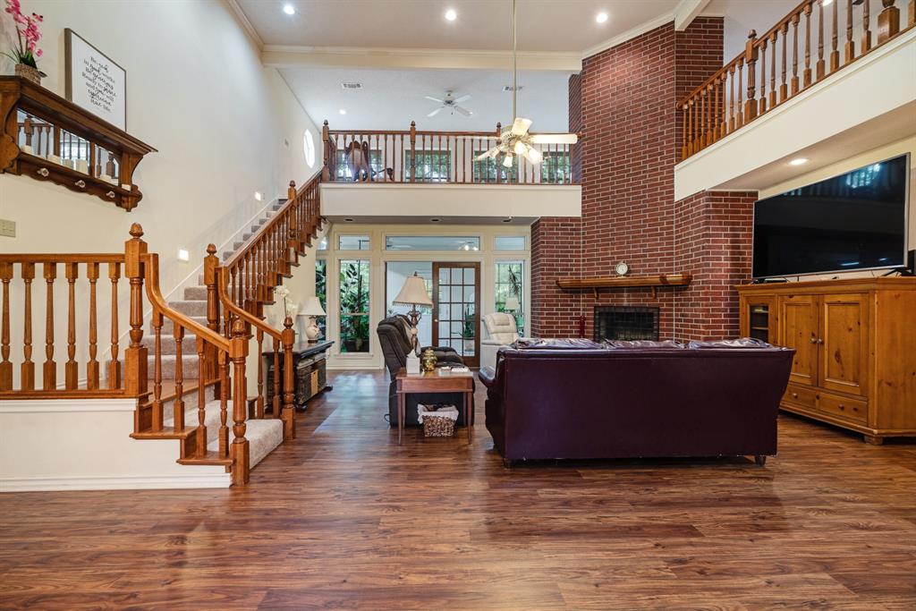 2550 Meadow Lane