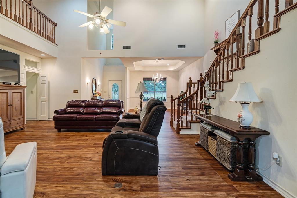 2550 Meadow Lane