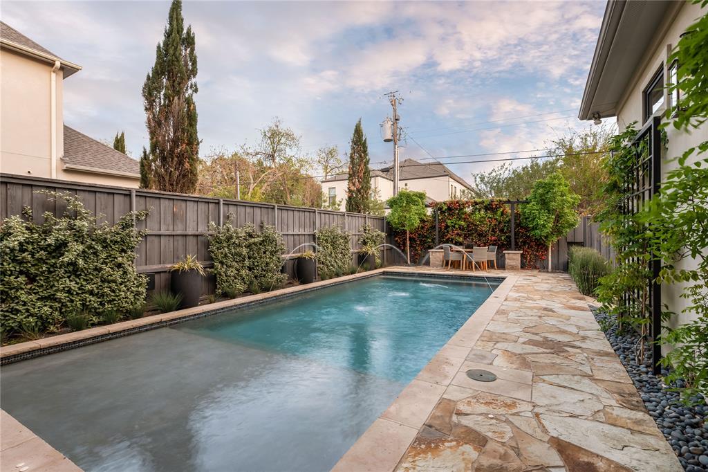 Linwood Place - Residential