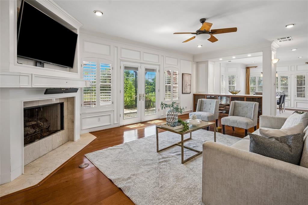 2702 Lawtherwood Court