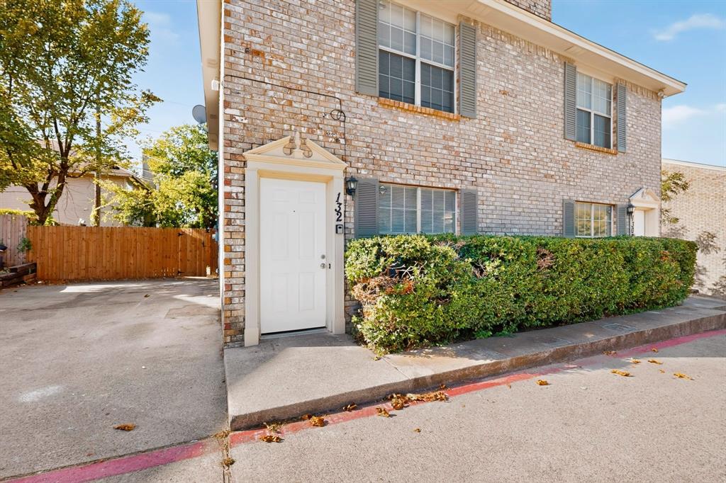 132 Graystone Place