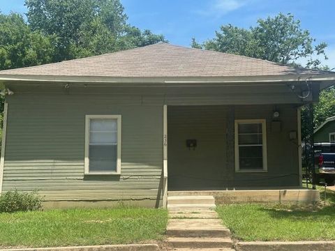 236 2nd Street NE Paris TX 75460