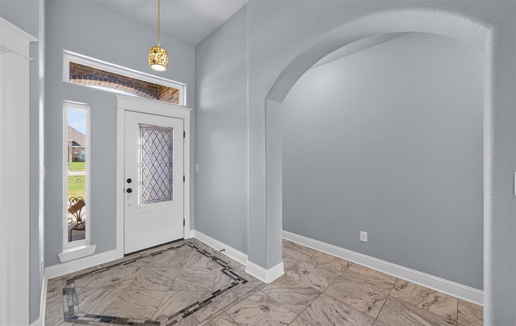1513 White Bear Trail