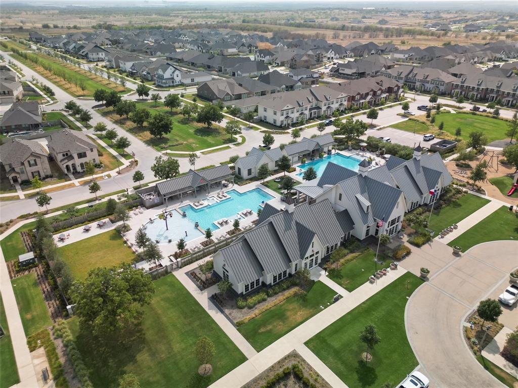 201 N Pecan Parkway
