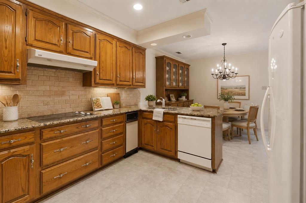 12437 Montego Plaza