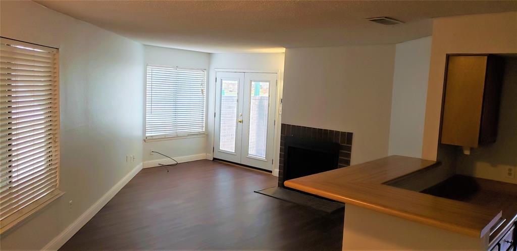 Arlington Oaks Condo - Residential Lease