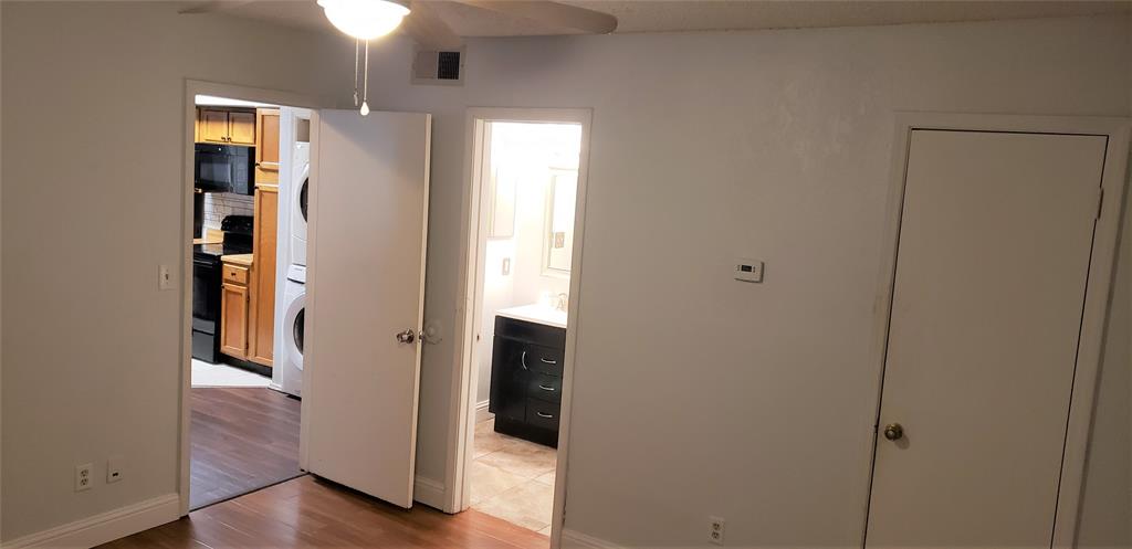 Arlington Oaks Condo - Residential Lease