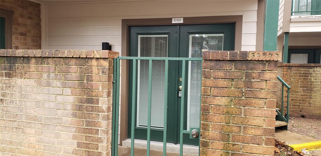 Arlington Oaks Condo - Residential Lease