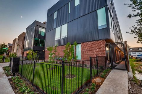 Photo of 4718 Pacer Court, Dallas, TX 75204 (MLS # 21093505)