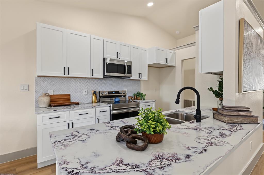 5317 Colonial Drive