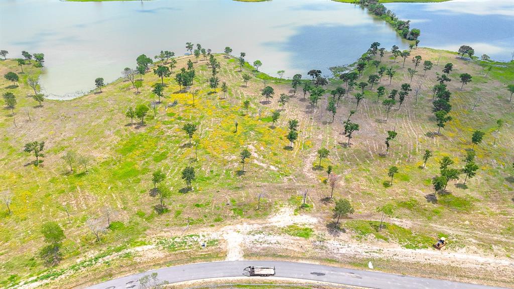 Waterfront Club - Land