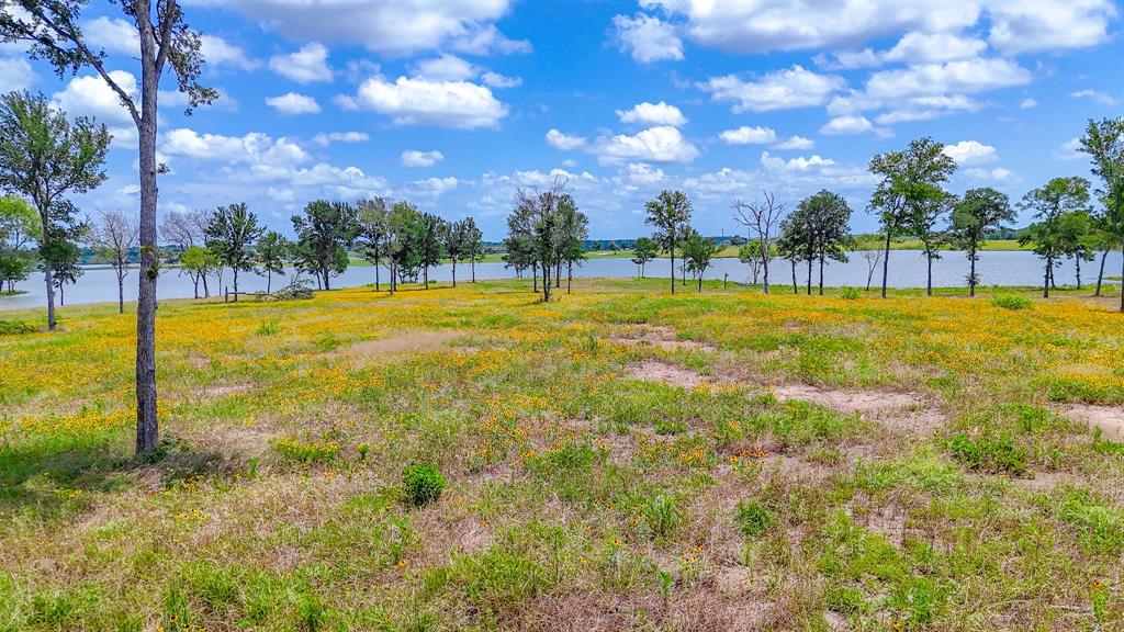 Waterfront Club - Land