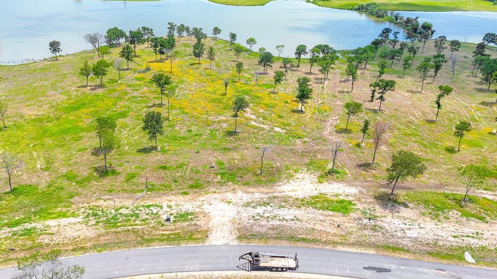 Waterfront Club - Land