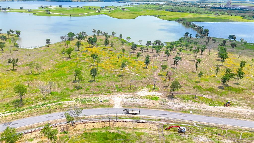 Waterfront Club - Land