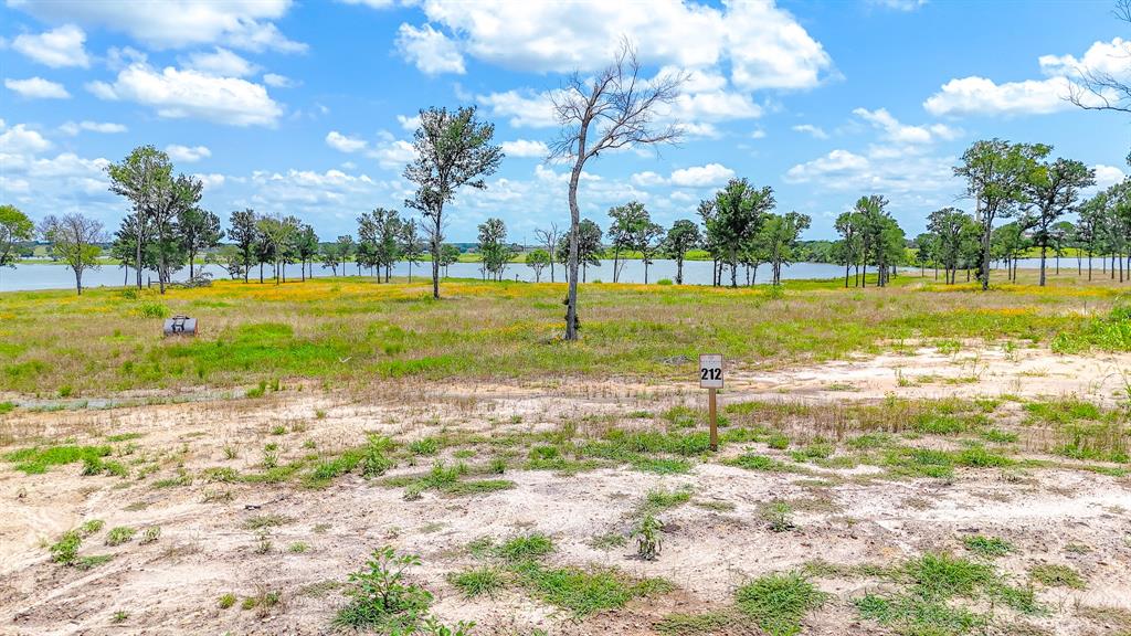 Waterfront Club - Land