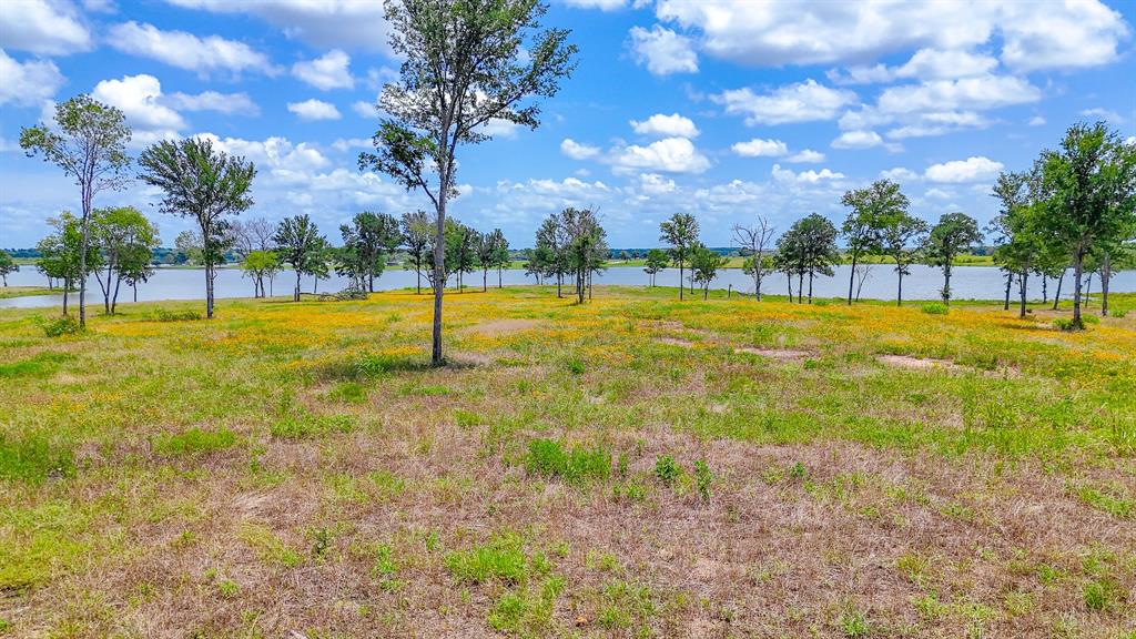 Waterfront Club - Land