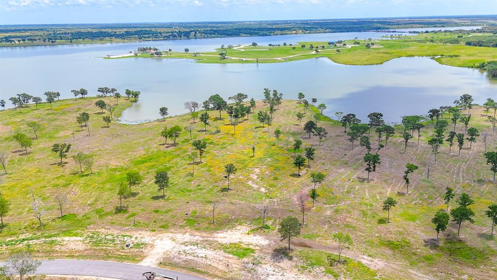 Waterfront Club - Land