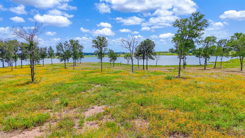 Waterfront Club - Land