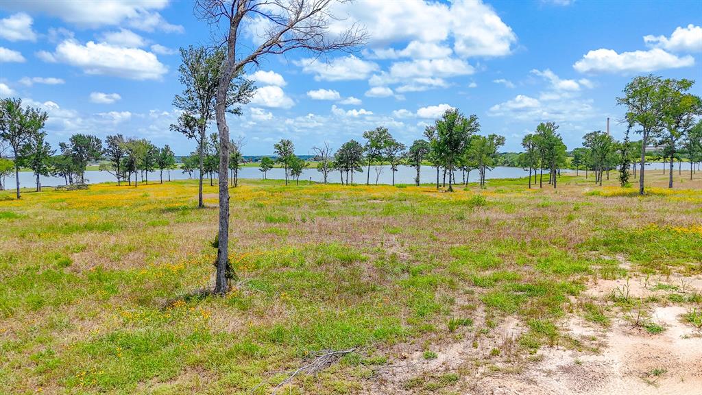 Waterfront Club - Land