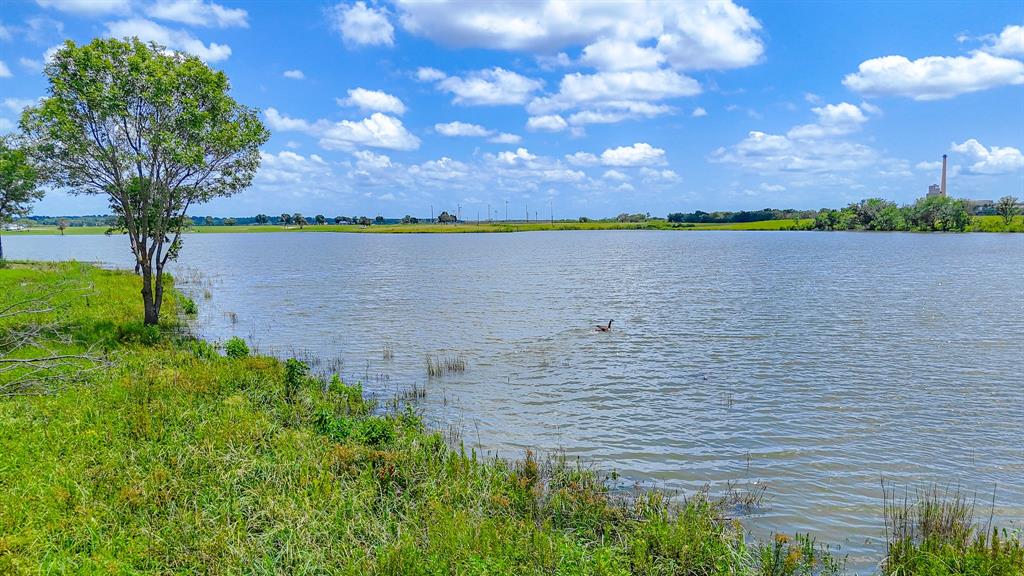 Waterfront Club - Land