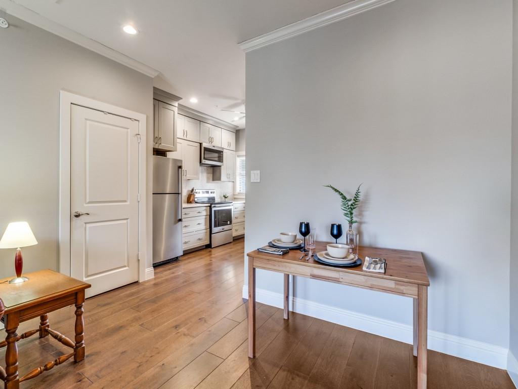 Royal Lane Condos 5800 - Residential