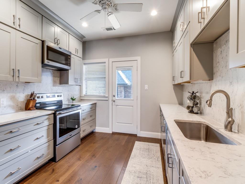 Royal Lane Condos 5800 - Residential