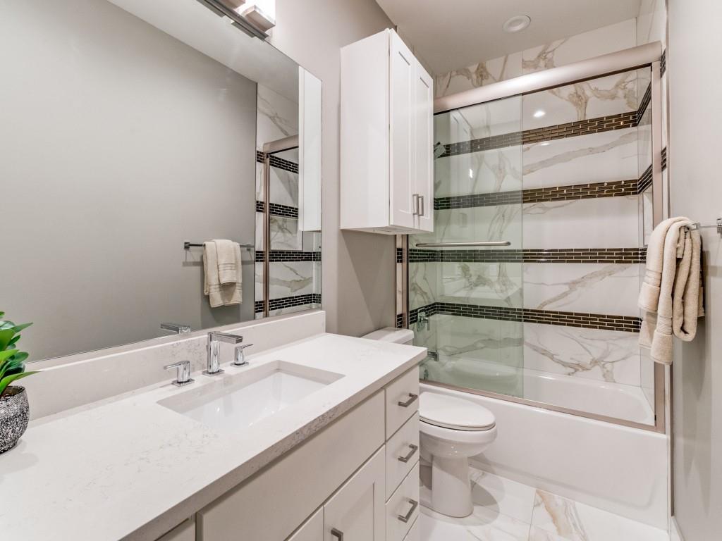 Royal Lane Condos 5800 - Residential