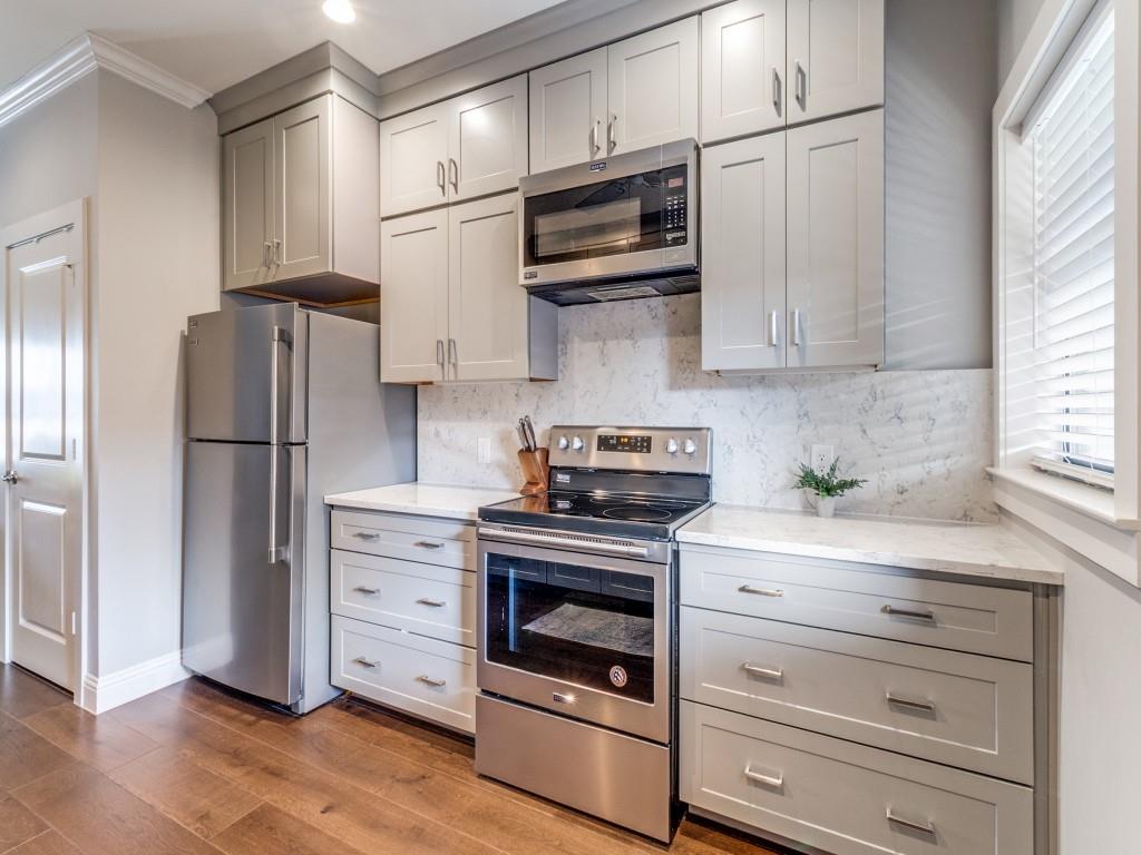 Royal Lane Condos 5800 - Residential