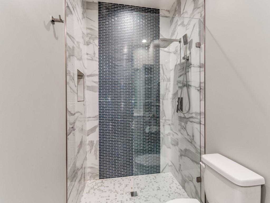 Royal Lane Condos 5800 - Residential