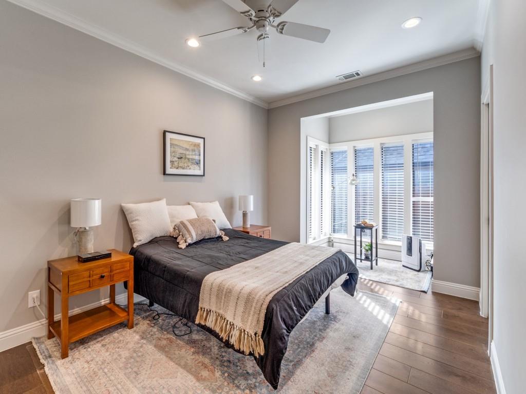 Royal Lane Condos 5800 - Residential