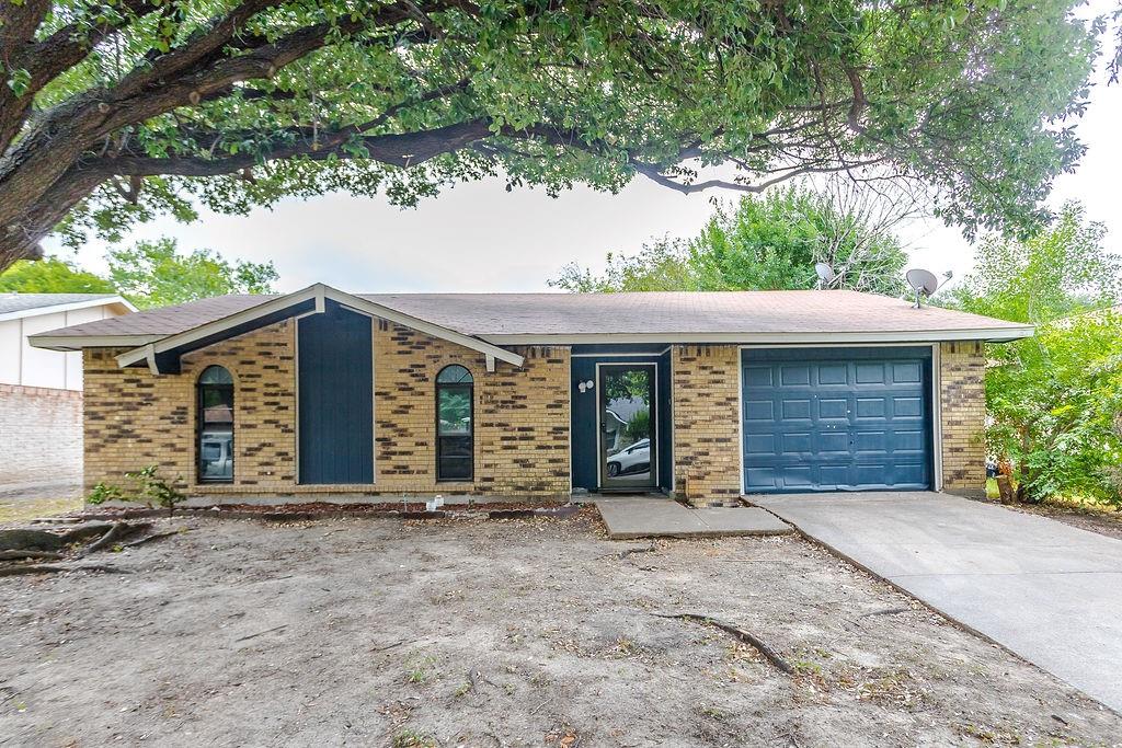 2633 Santa Anna Drive