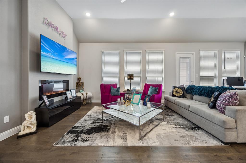 4171 Curtiss Drive